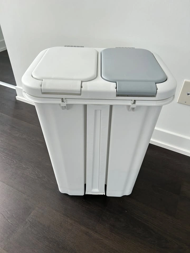 Dual Trash & Recycling Bin Step N’ Sort – White - photo 4