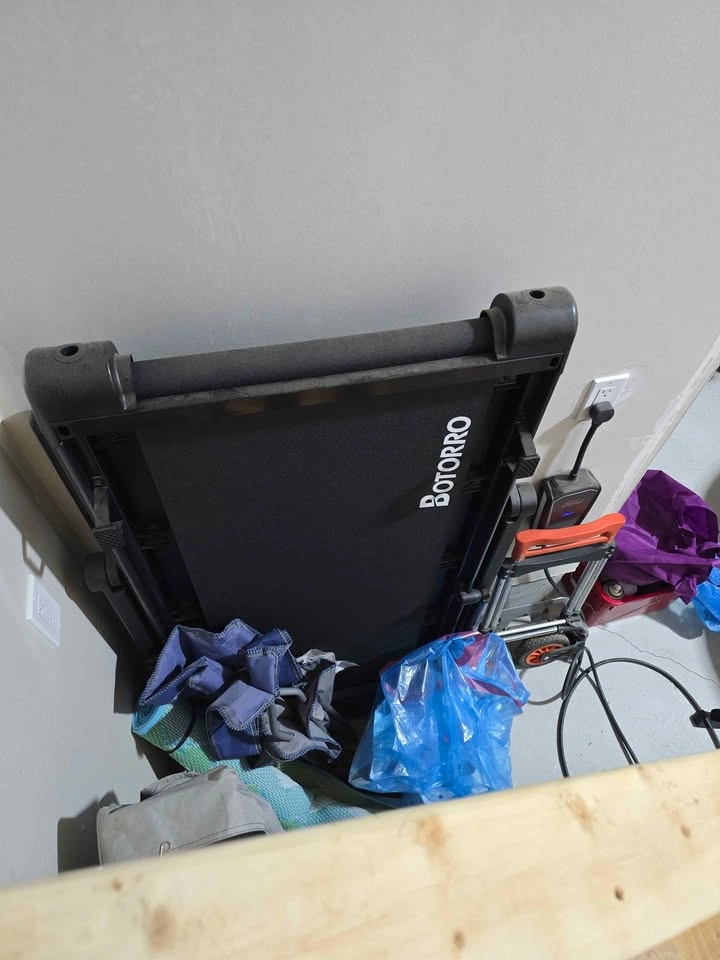 Folding Treadmill - photo 3