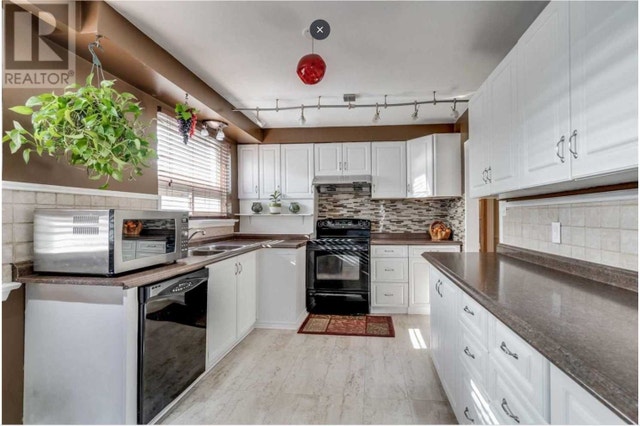 Charming Bungalow for Rent - photo 4