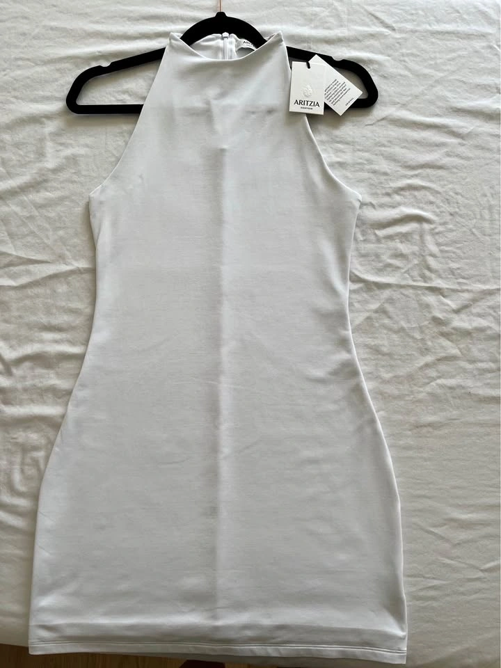 Aritzia Contour White Mini Dress. Size LARGE