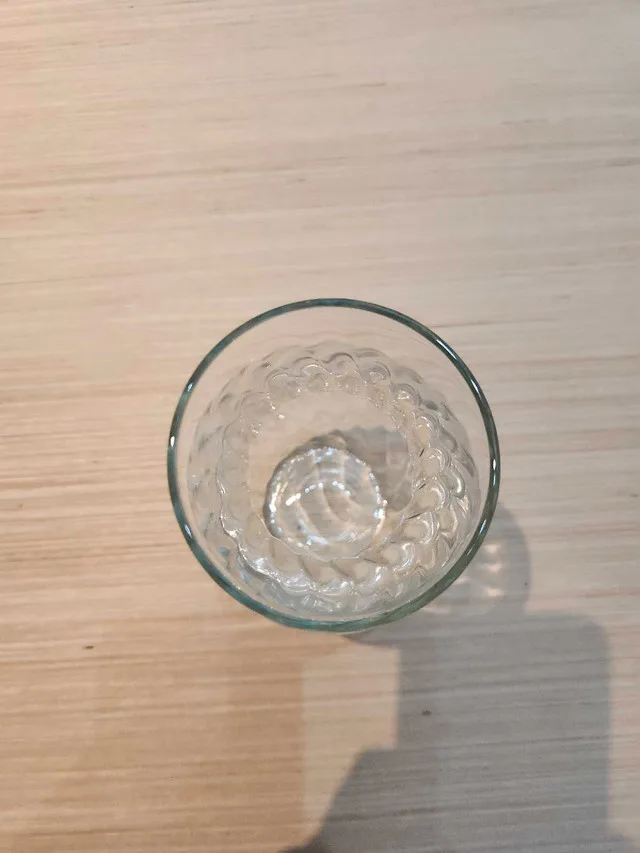 Spiral Glass Vase image indicator(3)