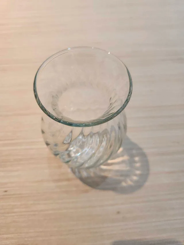 Spiral Glass Vase image indicator(4)