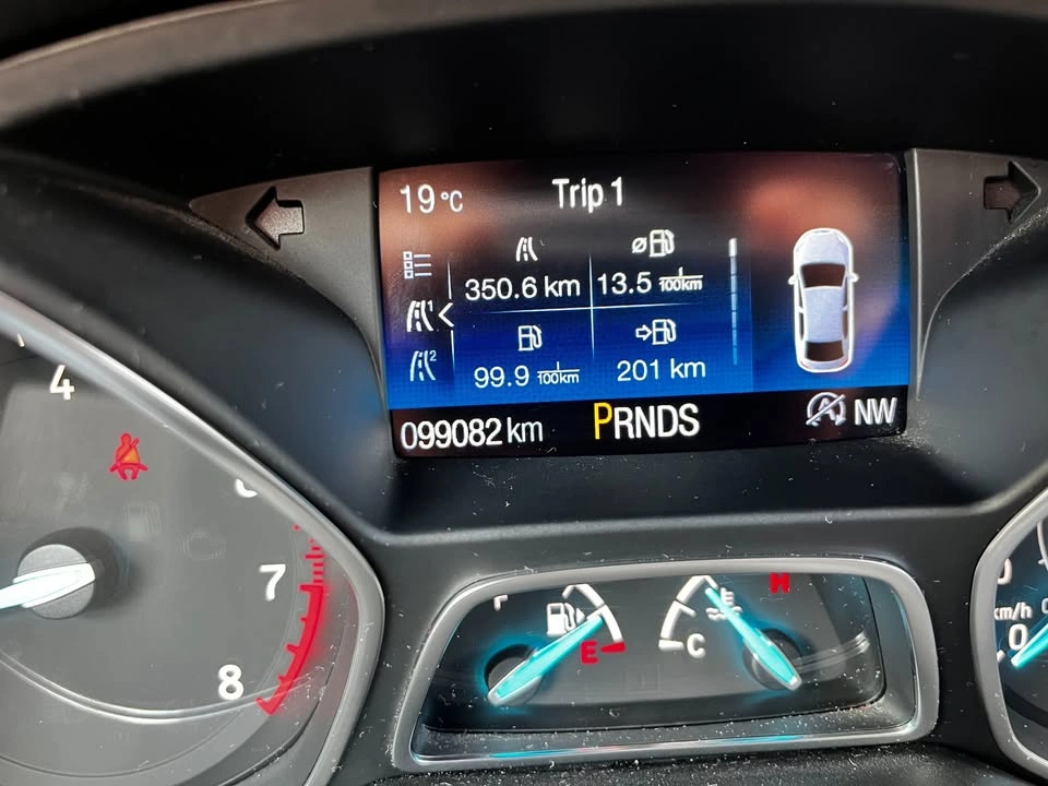 2017 Ford Escape Titanium LOW KM's - photo 2