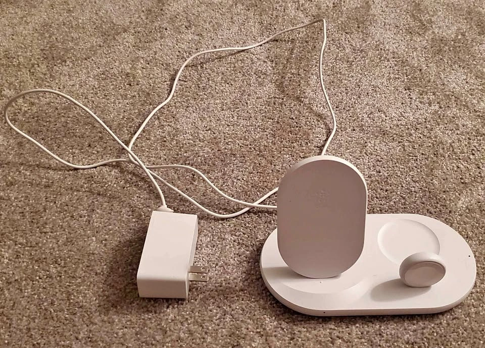 Belkin APPLE 3-in-1 Wireless Charger for Apple or Android