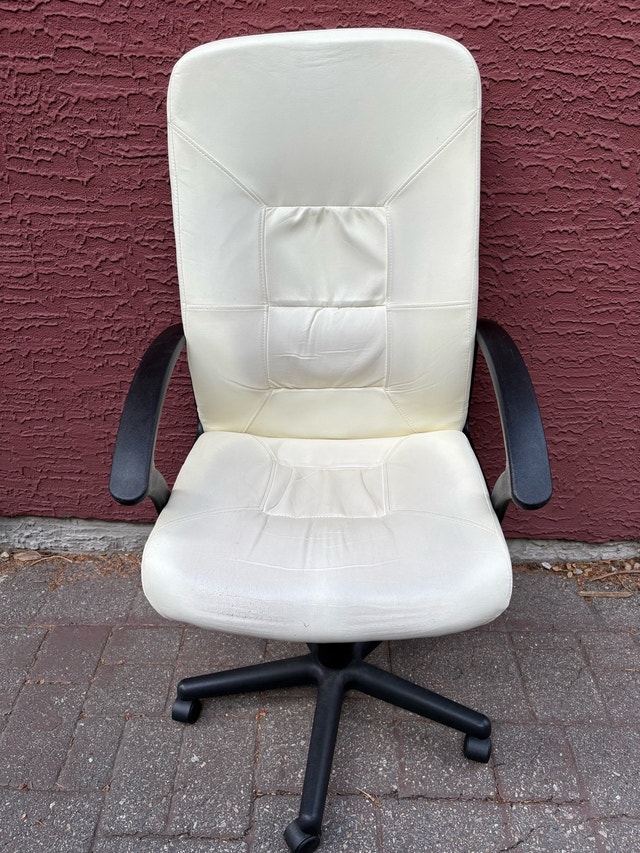 IKEA swivel chair - can deliver - photo 2