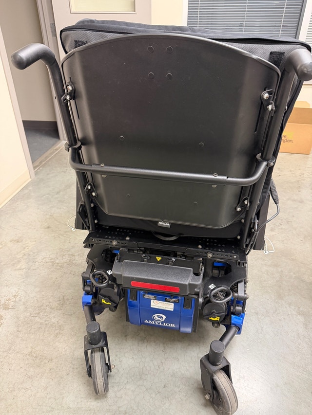 Amlior AllTrack M3 Power Wheelchair - photo 3
