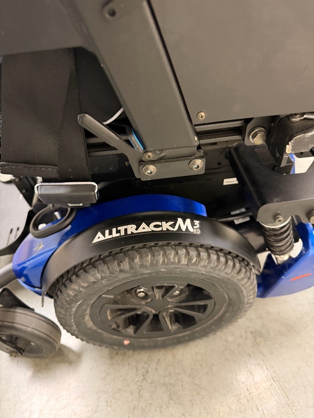 Amlior AllTrack M3 Power Wheelchair - photo 5