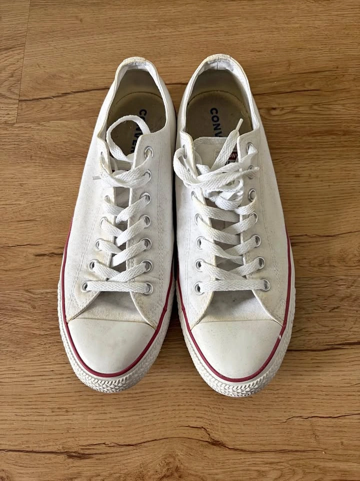 Converse Chuck Taylor All Star Low Top White Sneakers Size 10