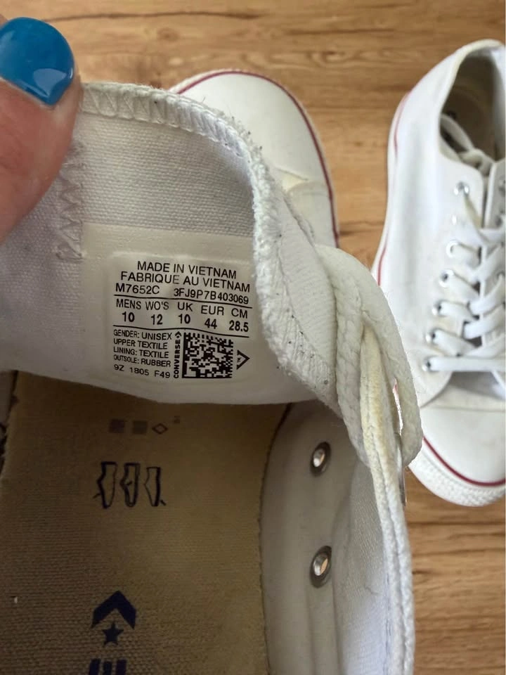Converse Chuck Taylor All Star Low Top White Sneakers Size 10 - photo 4
