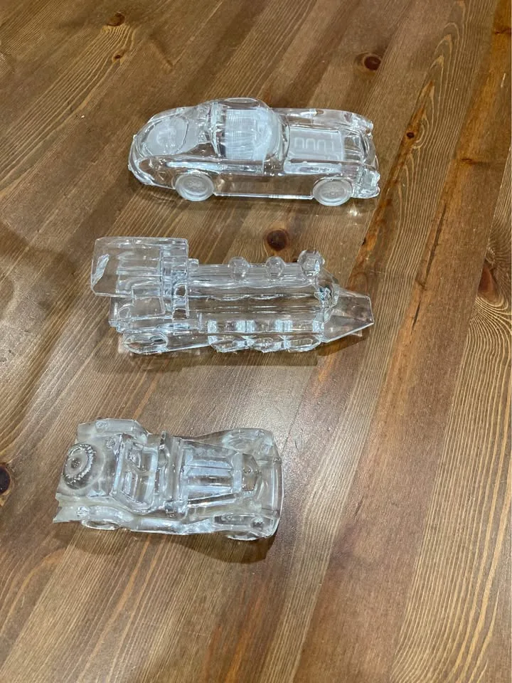 Vintage Crystal Glass Cars & Train Collectible Set – 3 Pieces image indicator(2)