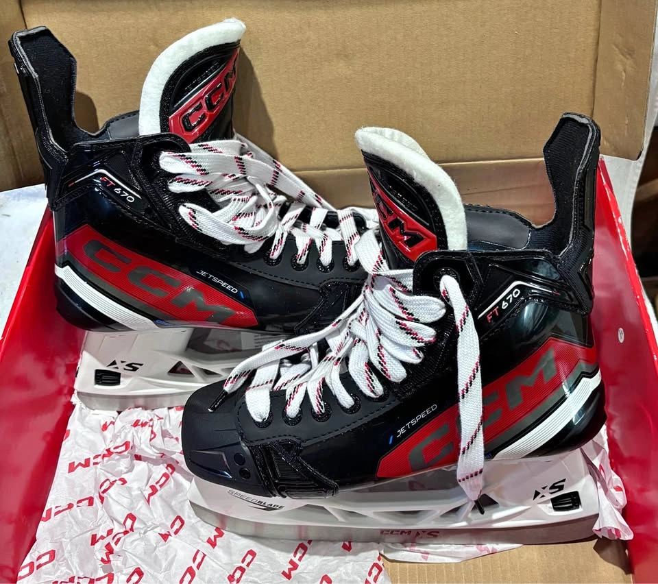 CCM JetSpeed FT670 hockey skates in a senior size 6.5 NEW