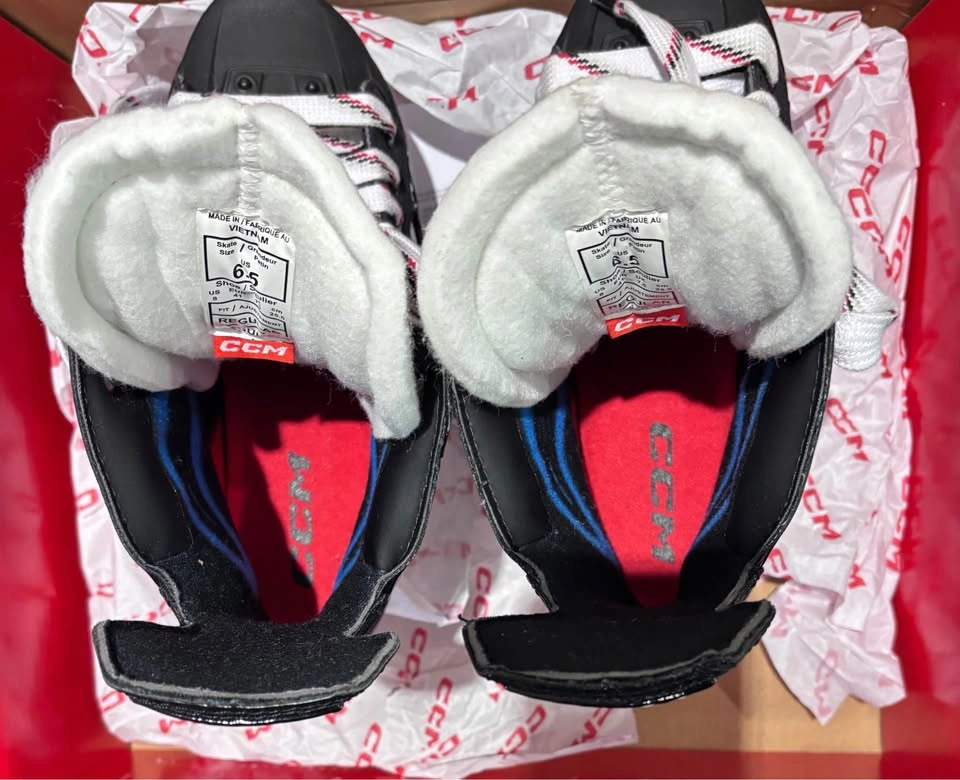 CCM JetSpeed FT670 hockey skates in a senior size 6.5 NEW - photo 3