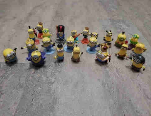 minions toy figurines all for $10