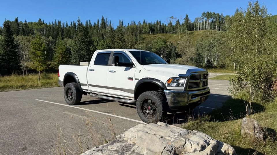 2011 Dodge Ram 2500 Crew Cab - photo 2
