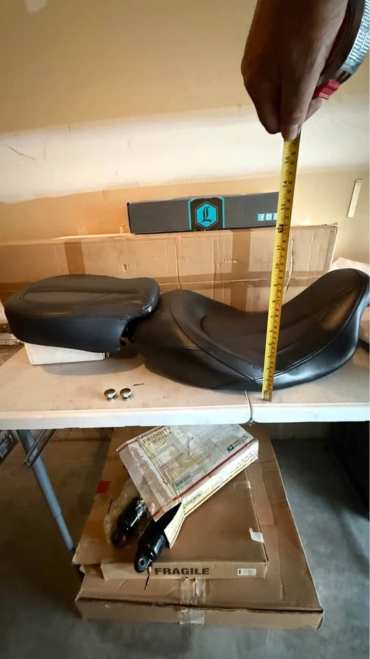Custom HARLEY CVO LOW PROFILE TOURING SEAT - photo 2