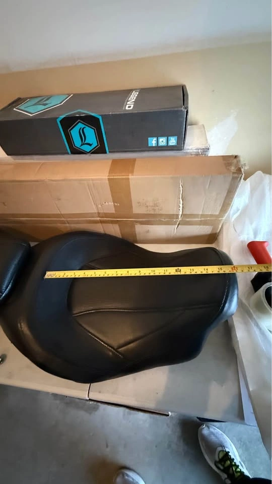 Custom HARLEY CVO LOW PROFILE TOURING SEAT - photo 3