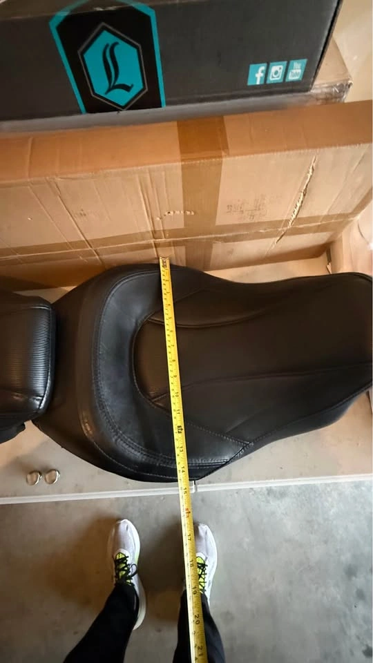 Custom HARLEY CVO LOW PROFILE TOURING SEAT - photo 4