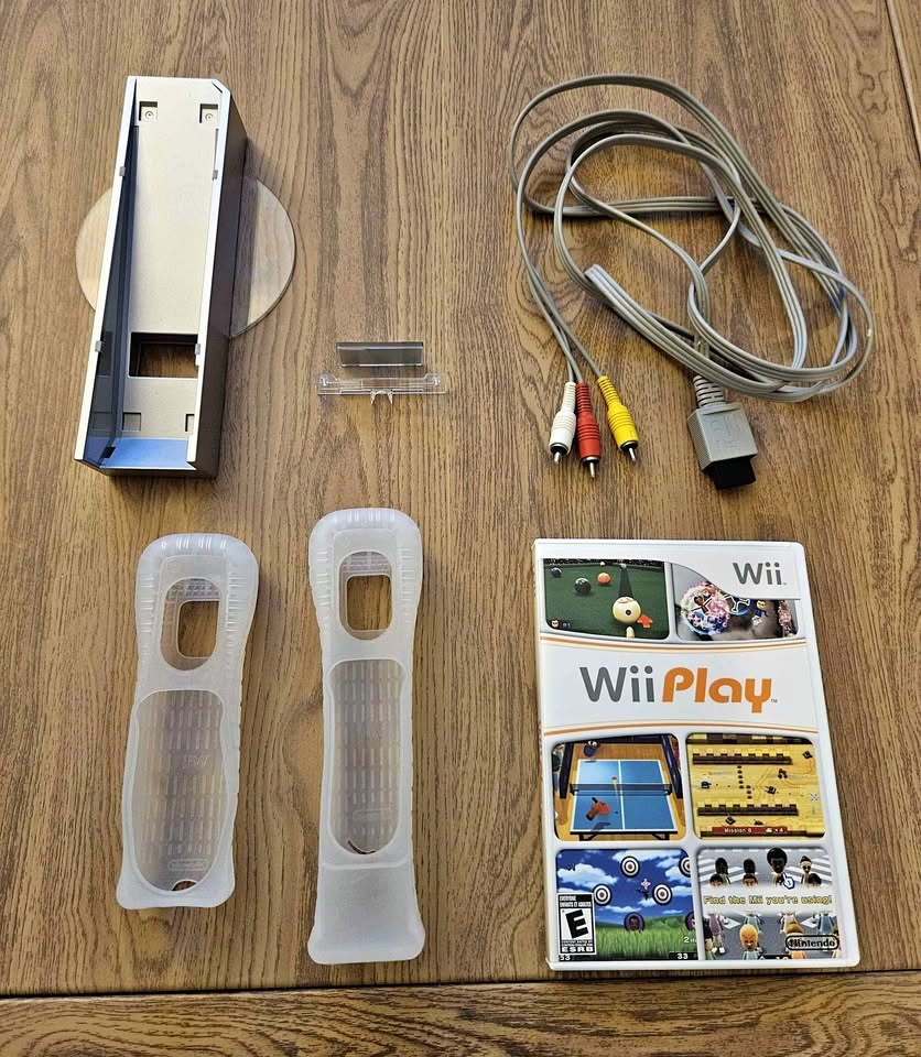 Wii Play, accessories, and cable