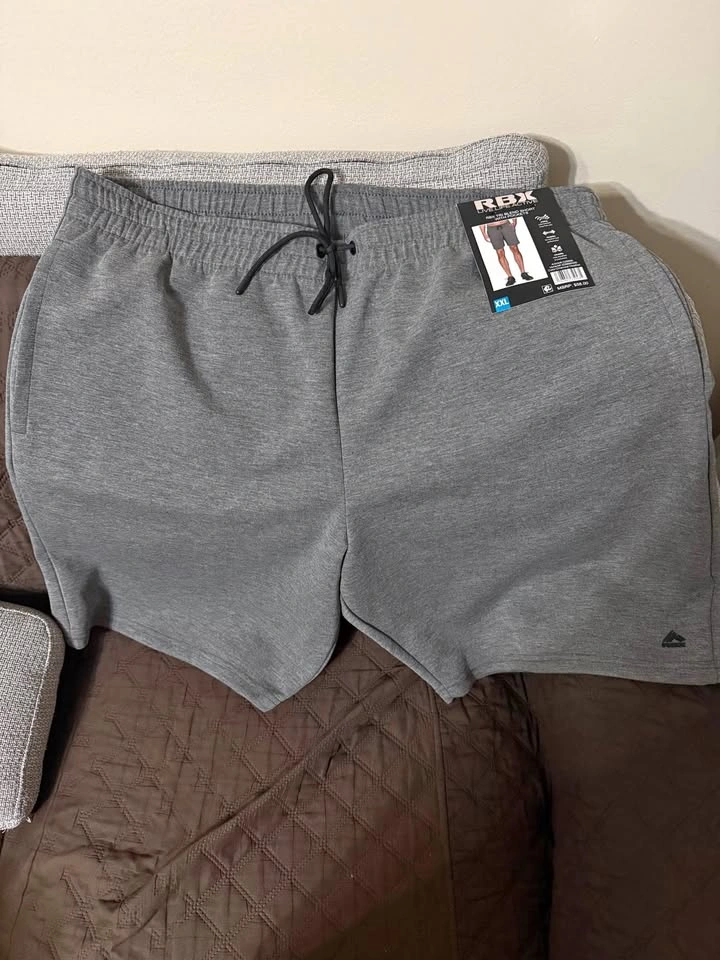 Men RBX Tri blend Short with pockets