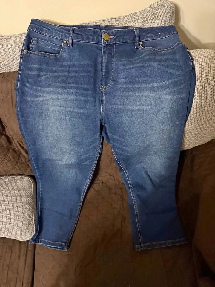 Lane Bryant capri jean