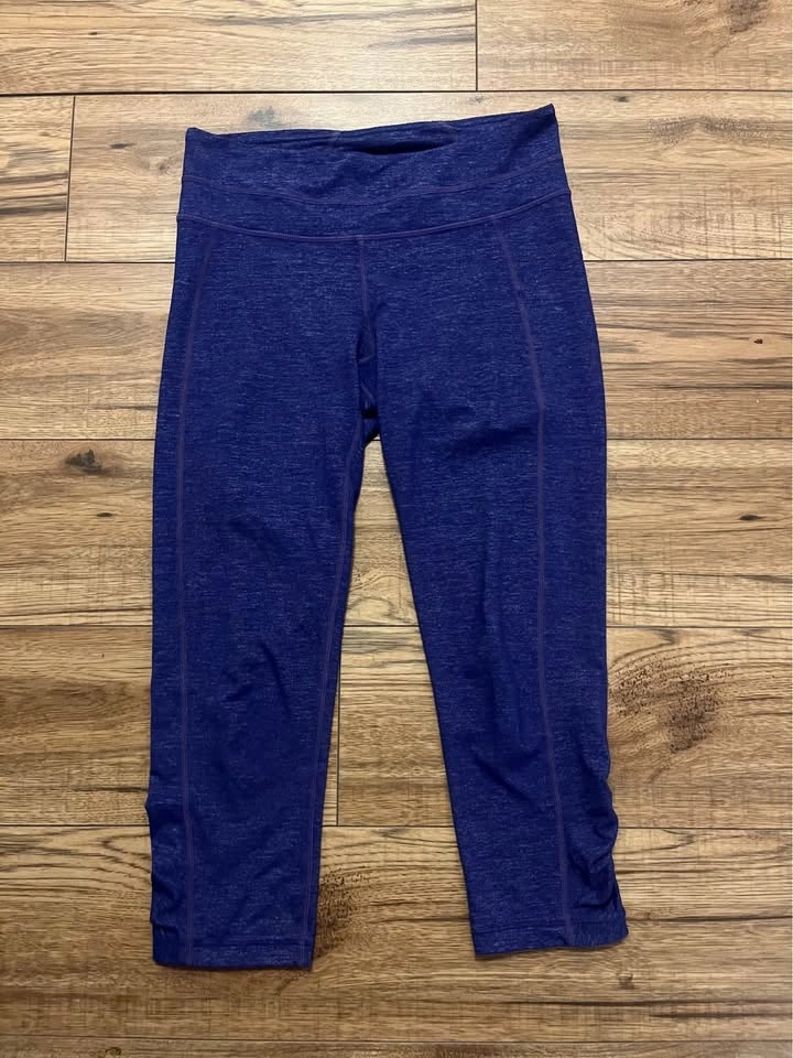 Athleta Purple Ruched Capri Leggings – Women’s XS