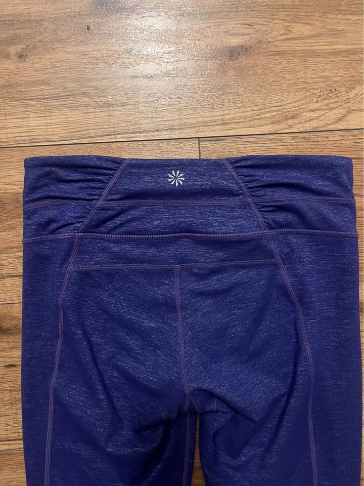 Athleta Purple Ruched Capri Leggings – Women’s XS - photo 3