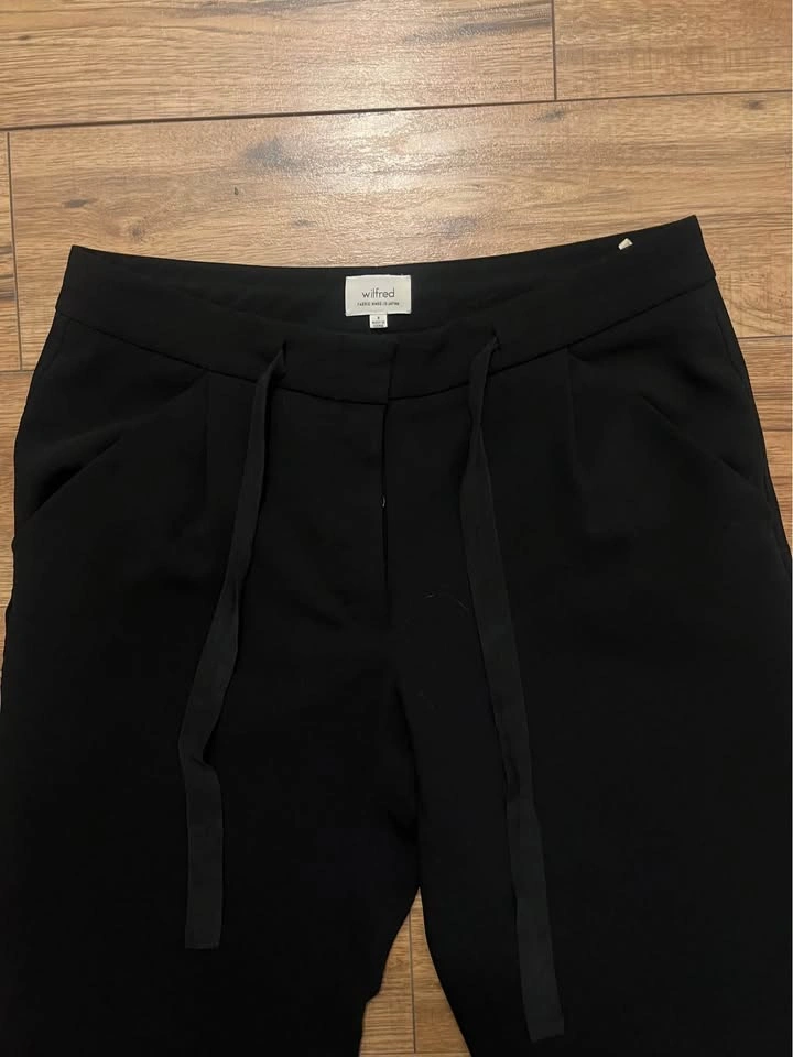 Aritzia Wilfred Tie-Waist Cropped Trousers – Women’s Size 8 - photo 3