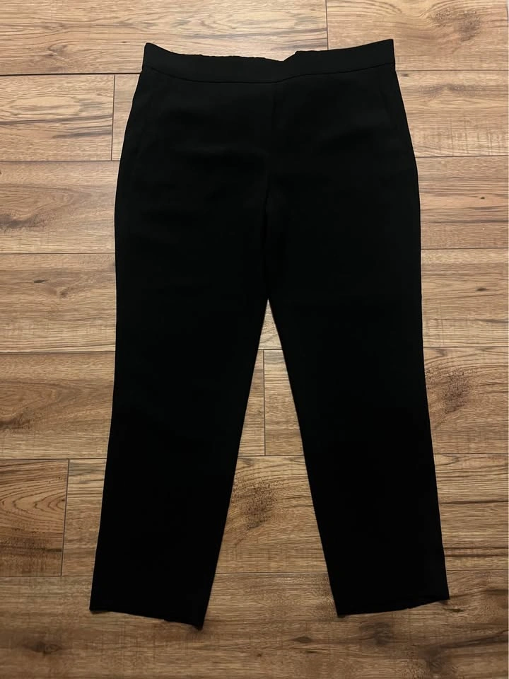 Aritzia Babaton Black Tailored Trousers – Women’s Size 8