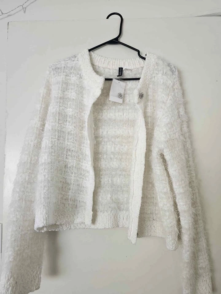 H&M Divided Cream Fuzzy Textured Cardigan NWT