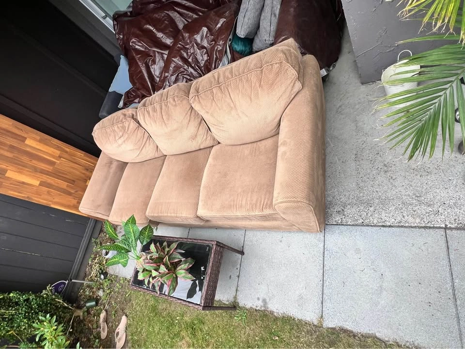 Free Delivery 🚛 Beige Urban Barn Sofa Couch - photo 2