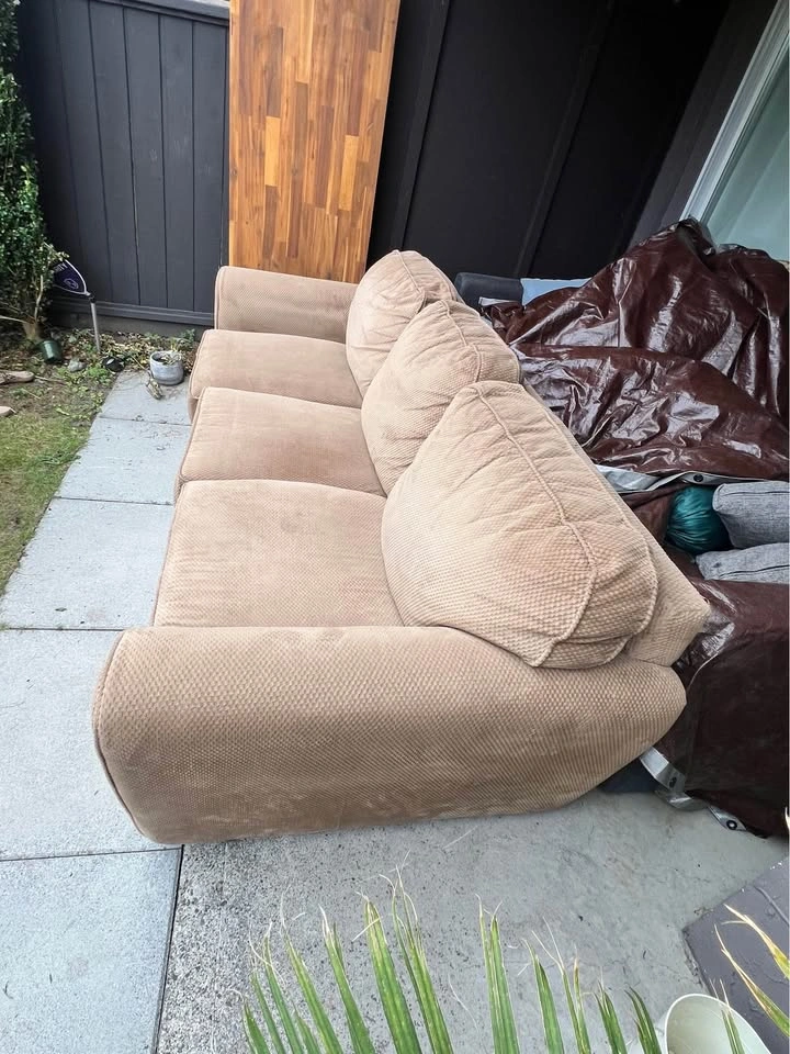 Free Delivery 🚛 Beige Urban Barn Sofa Couch - photo 3
