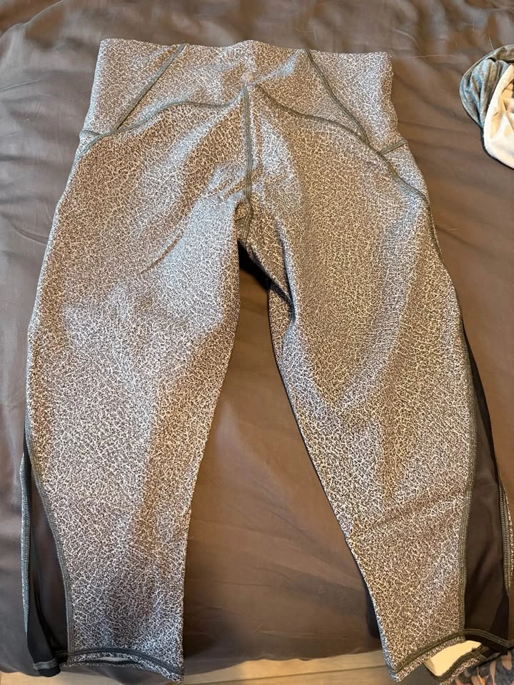 Lululemon leggings - photo 2