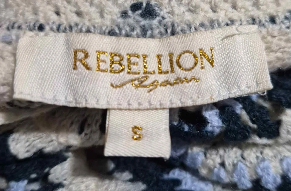 Rebellion Crochet Granny Square Cropped Sweater Blue Cream S - photo 3
