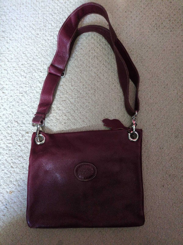 Vintage Roots Canada Red Leather Villager Crossbody Bag - photo 2