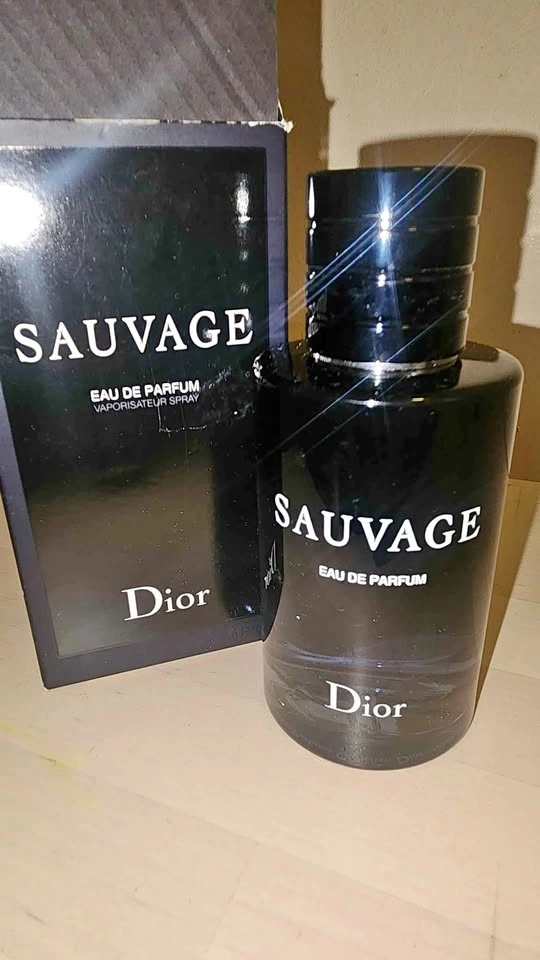 Cologne perfume