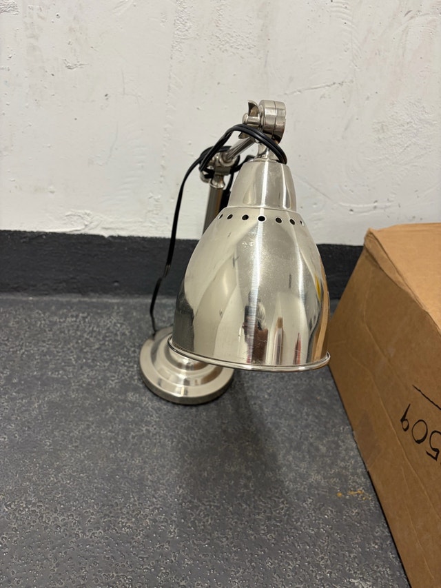 Pottery Barn Table Lamp - photo 2