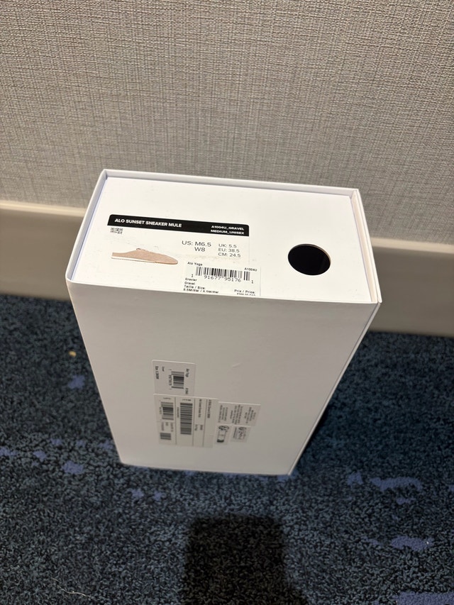 Alo Sunset Sneaker empty box - photo 2
