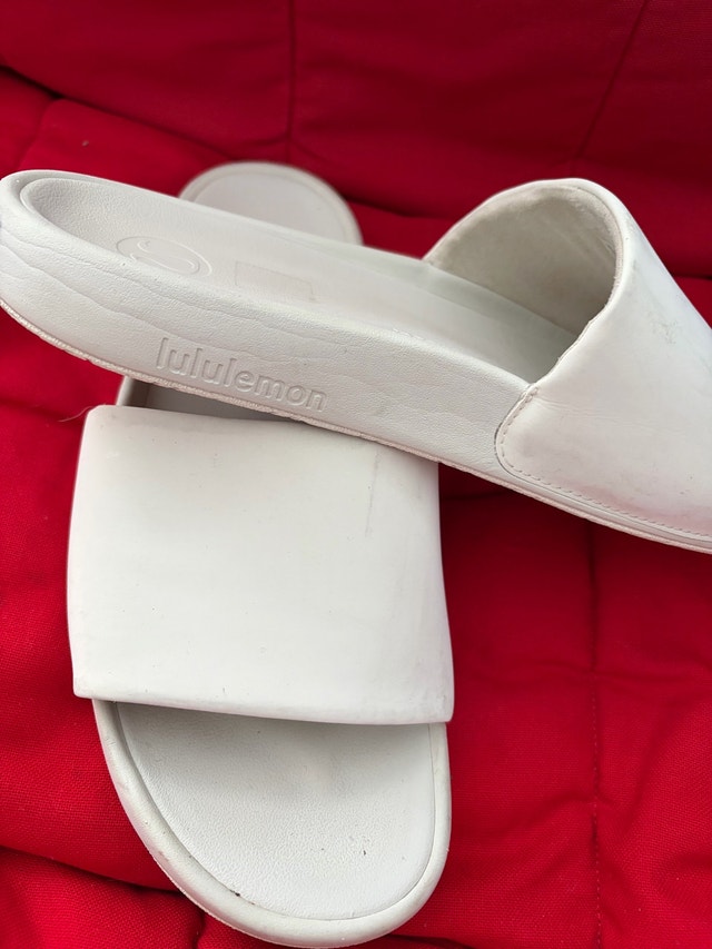 Lululemon Restfeel Slides - photo 3