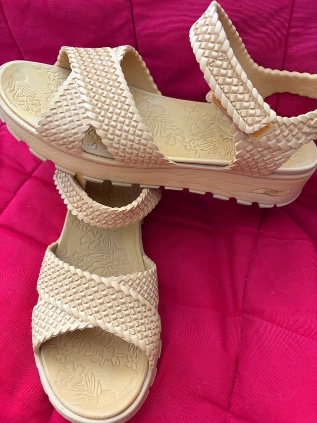 Skechers Arch Fit Sandals - photo 4
