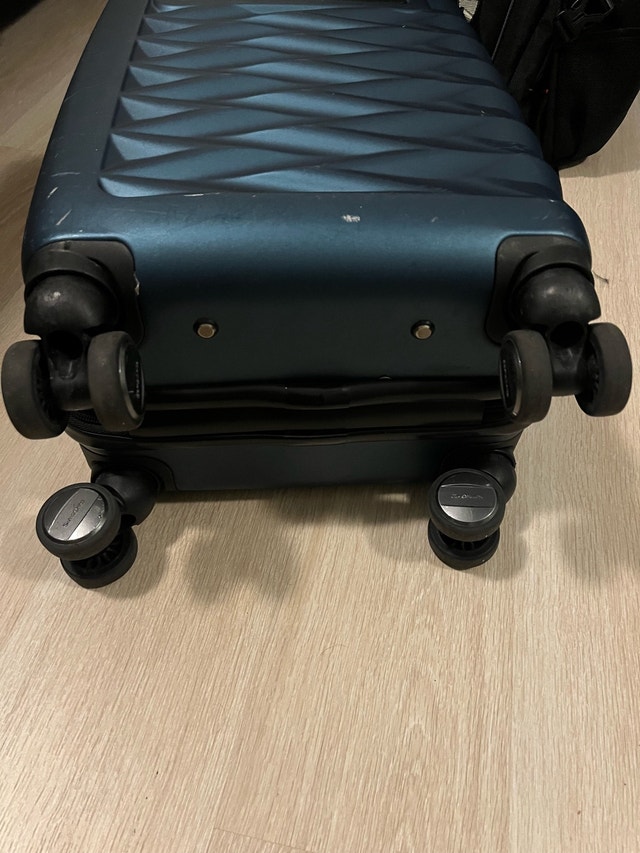 Samsonite Carry-On Spinner 20” - photo 3