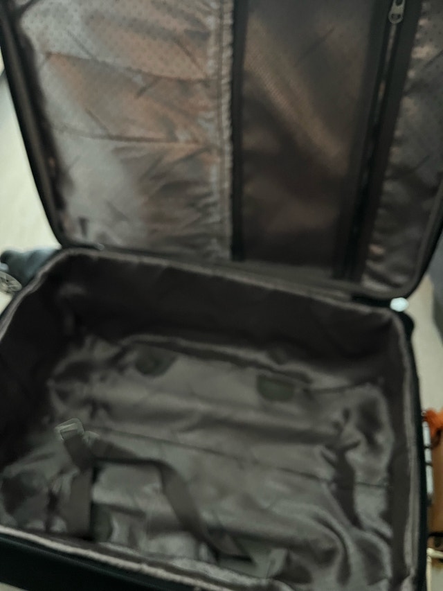 LWBL Medium 4-Wheel Spinner Luggage - Blacklock LP 23” - photo 4