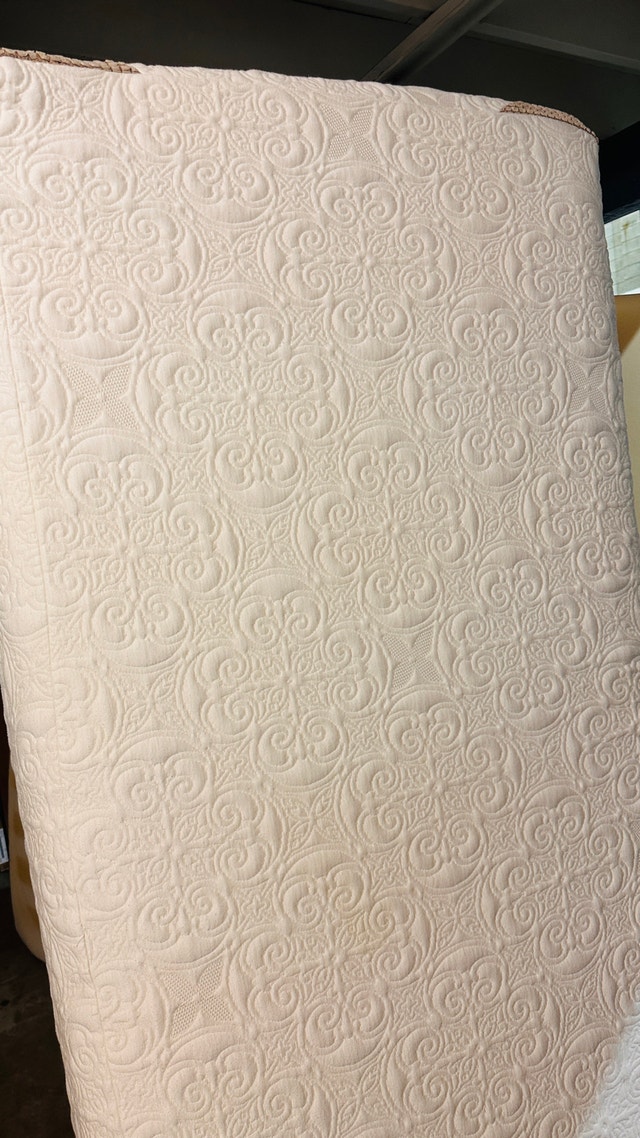 Mattress Twin XL 11” Foam Mattress