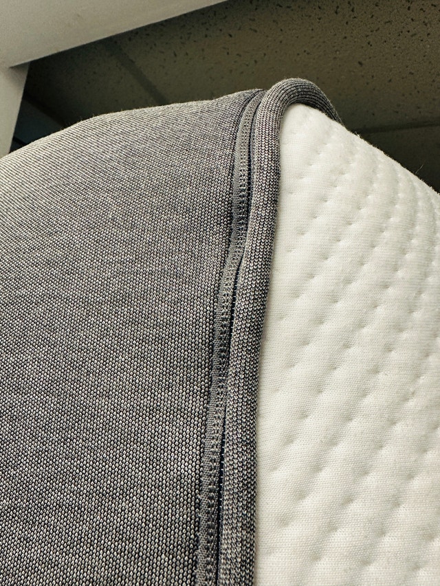 Casper 11” Medium Plush King Foam Mattress - photo 3