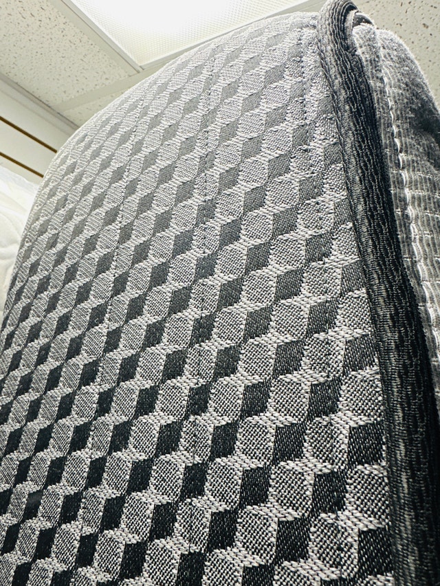 Sealy Optimum Grand 10” Jersey Knitt Firm King Mattress - photo 3