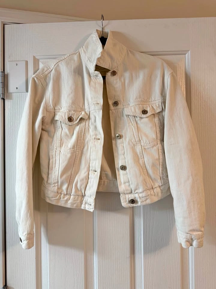 Zara Women’s XS white Jean jacket