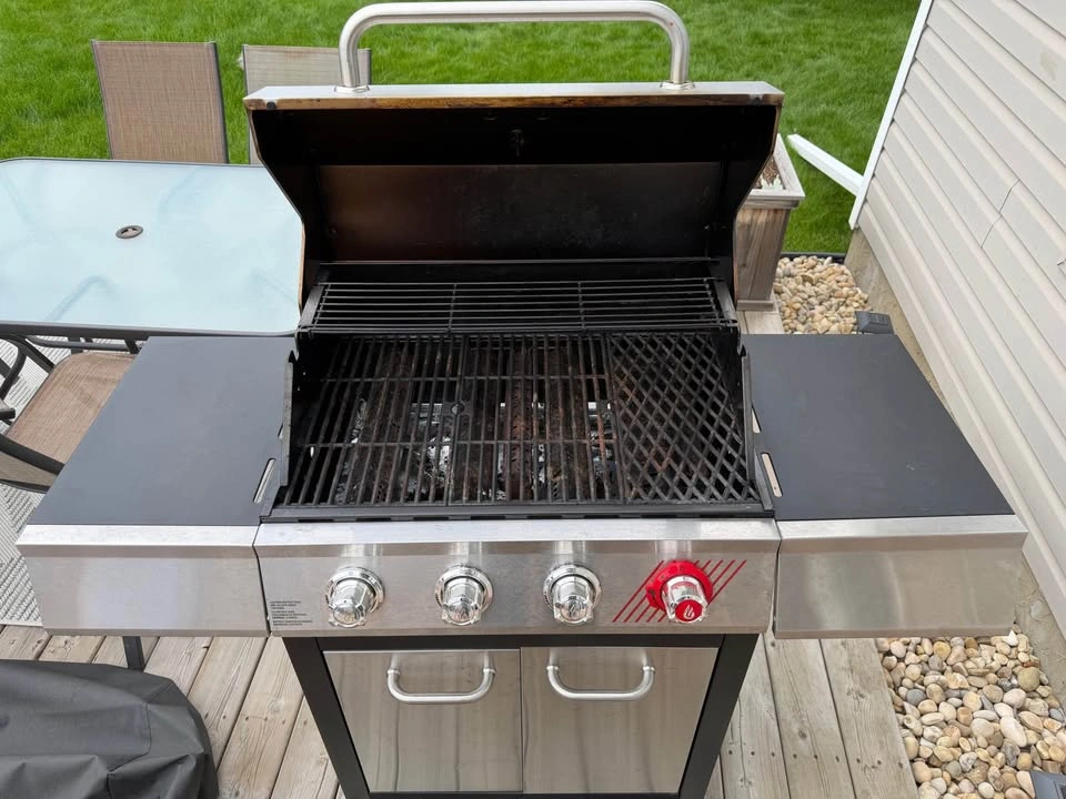 Dyna-Glo 4 Burner Propane Gas Grill BBQ - photo 3
