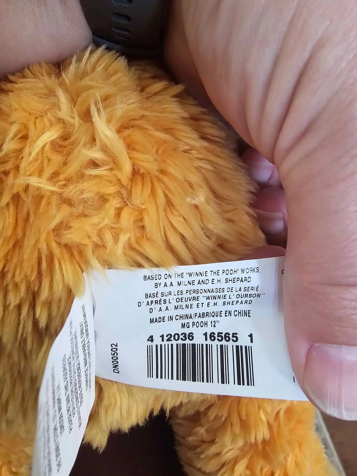 Disney Store Winnie the Pooh Plush - photo 4
