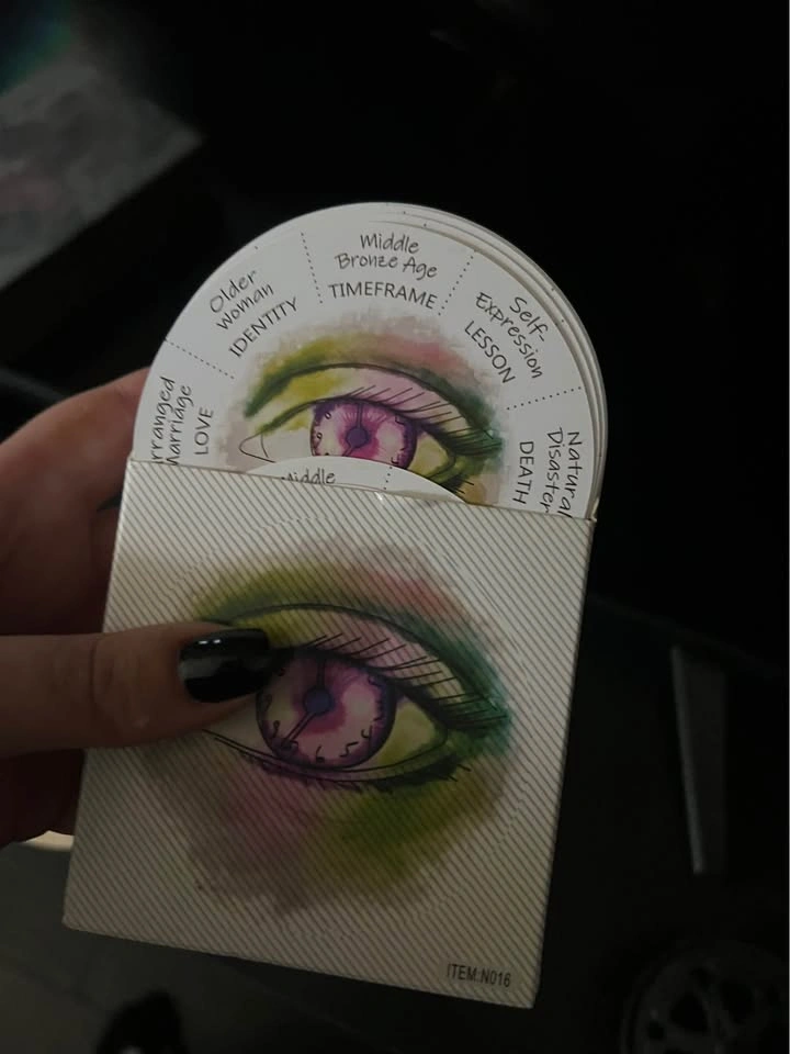 Uncover Your Past Lives Oracle Deck - photo 2