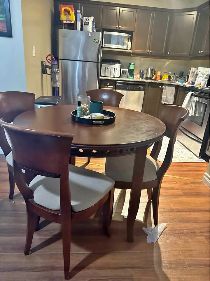 Round Wood Dining Table with 4 Chairs