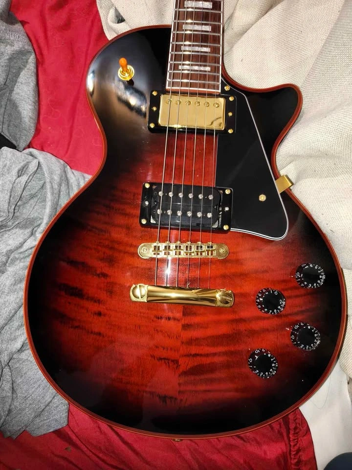 Firefly red bat Les Paul Style electric guitar red burst - photo 2